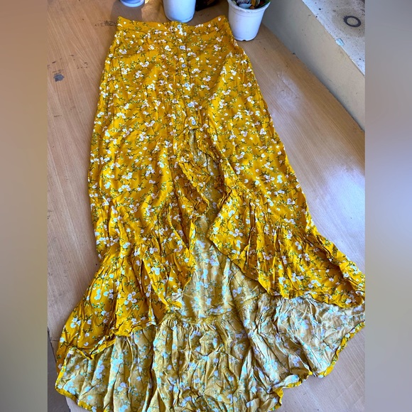 Luxe dash and dot cute beachwear cord set and size-Xs ,it is new without tag - Picture 6 of 8